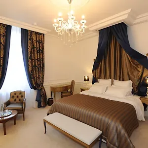 Victor Hugo Hotel